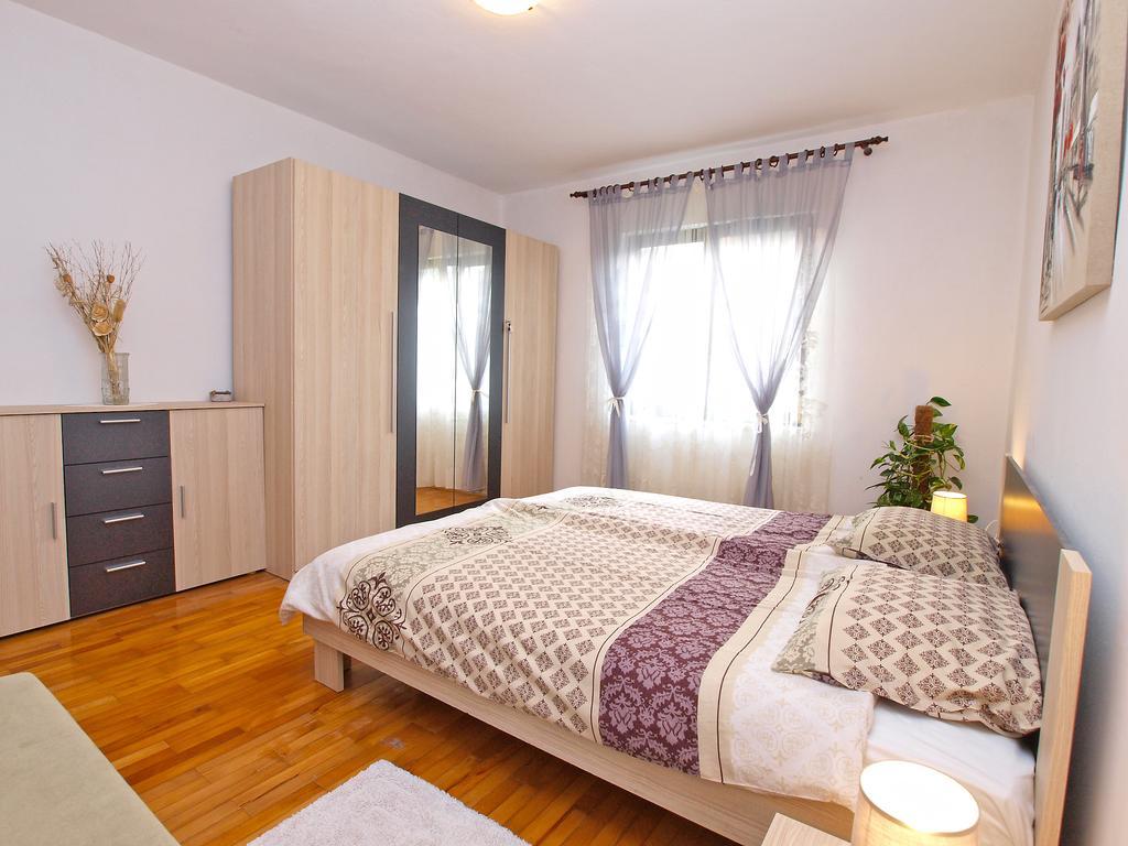 Family Friendly Apartment 946 Pula Ngoại thất bức ảnh